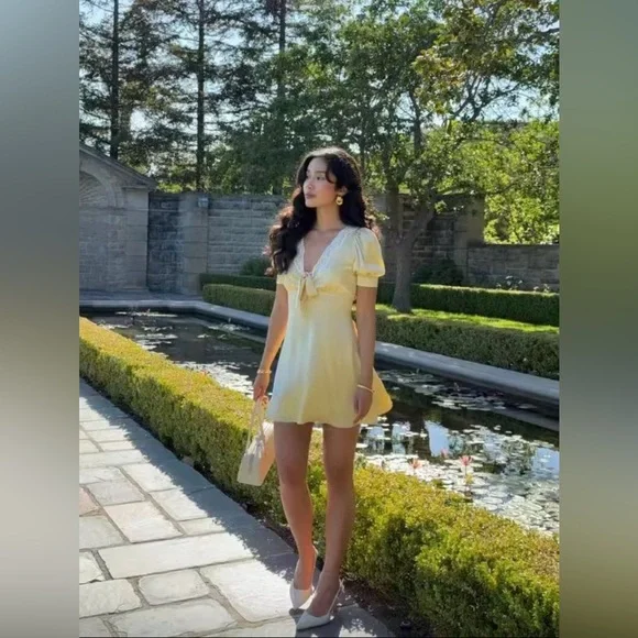 New Reformation Avin Silk Mini Dress Blonde - Picture 6 of 16